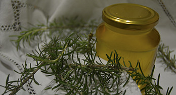 Rosmariinihunaja 1 kg - Hinta 16 €